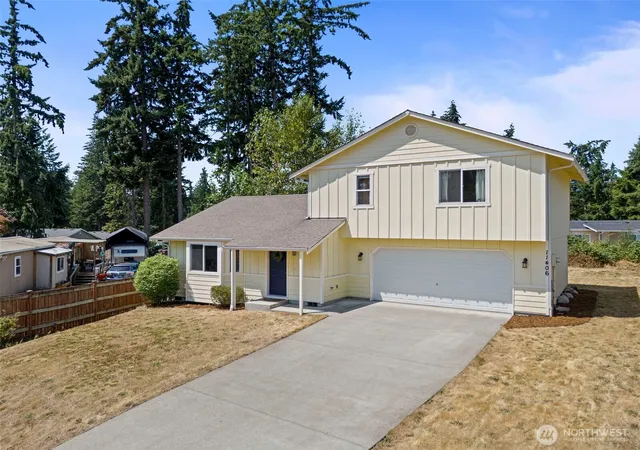 Photo 3 of Sale Pending at 11406 203rd Avenue E, Bonney Lake, WA 98391 | MLS# NWM2556525 | Listing updated on 2026-09-25