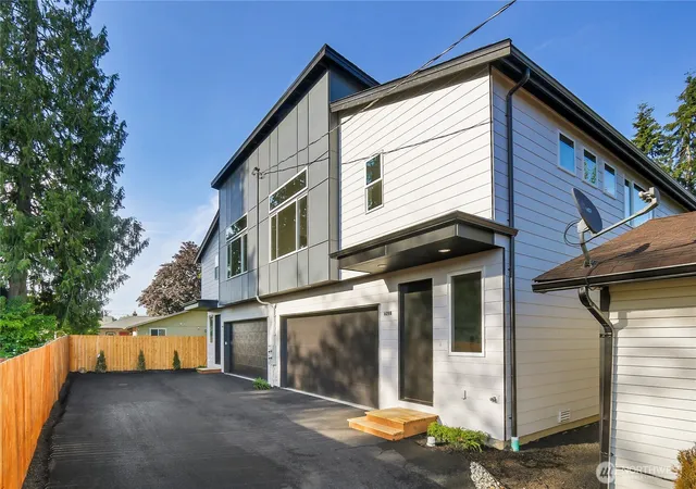 Photo 1 of Townhouse for sale at 629 107th Place Sw #A, Everett, WA 98204 | MLS# NWM2556544 | Listing updated on 2026-10-02