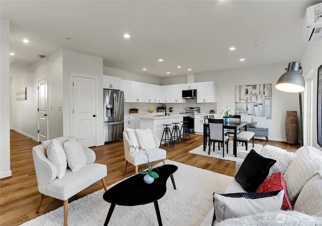 Photo 4 of Townhouse for sale at 629 107th Place SW #A, Everett, WA 98204 | MLS# NWM2556544 | Listing updated on 2026-10-02