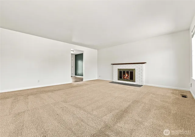 Photo 3 of Sale Pending at 12629 SE 277th Place, Kent, WA 98030 | MLS# NWM2556549 | Listing updated on 2026-09-25