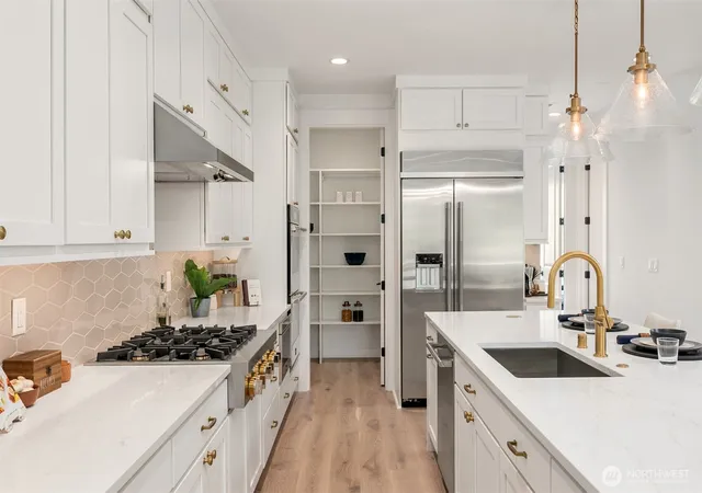 Photo 4 of Sale Pending at 14833 NE Hs#10 2nd Ct, Bellevue, WA 98007 | MLS# NWM2556557 | Listing updated on 2026-09-25
