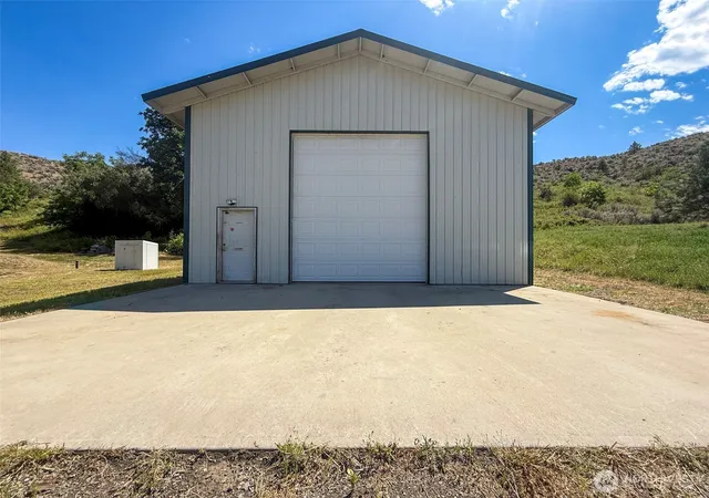 Photo 3 of Manufactured home for sale at 87 Canyon Crk Rd, Oroville, WA 98844 | MLS# NWM2556561 | Listing updated on 2026-09-22