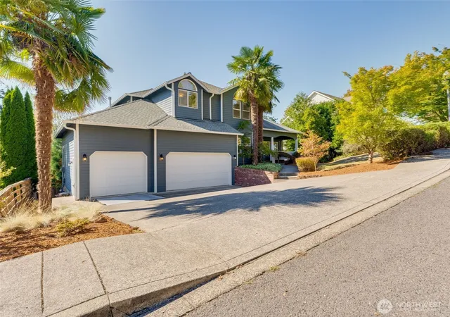 Photo 1 of Single family home for sale at 304 Ne 14th Avenue, Battle Ground, WA 98604 | MLS# NWM2556578 | Listing updated on 2026-10-08