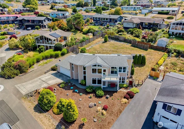 Photo 2 of Single family home for sale at 274 Colman Dr, Port Townsend, WA 98368 | MLS# NWM2556592 | Listing updated on 2026-09-22