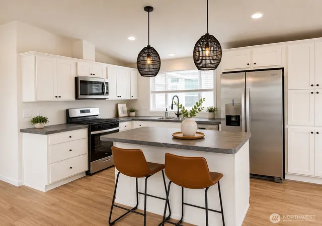 Photo 3 of Manufactured home for sale at 2113 Glacier St #81, Enumclaw, WA 98022 | MLS# NWM2556599 | Listing updated on 2026-10-01