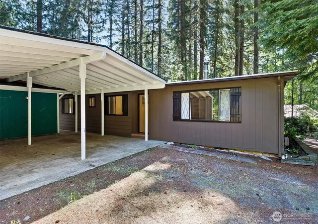 Photo 3 of Manufactured home for sale at 14011 Hollyburn Ln Nw, Gig Harbor, WA 98329 | MLS# NWM2556611 | Listing updated on 2026-09-22