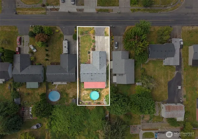 Photo 3 of Single family home for sale at 4236 Pennsylvania, Longview, WA 98632 | MLS# NWM2556623 | Listing updated on 2026-09-22
