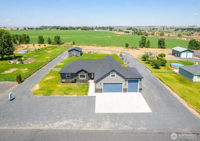 Photo 1 of Single family home for sale at 10316 Rd 59 Ne, Moses Lake, WA 98837 | MLS# NWM2556637 | Listing updated on 2026-09-22