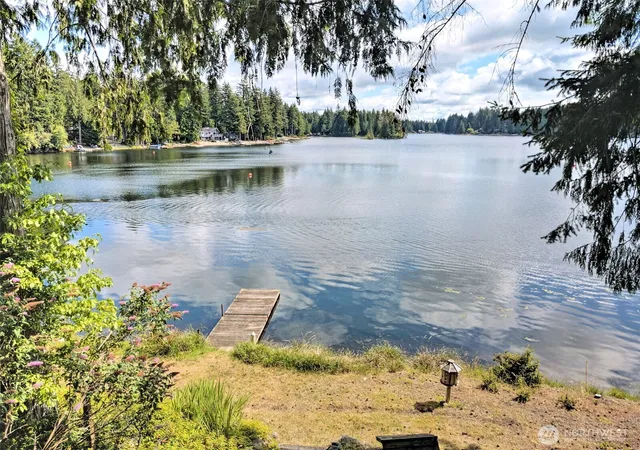 Photo 1 of Single family home for sale at 910 E St Andrews Dr, Shelton, WA 98584 | MLS# NWM2556666 | Listing updated on 2026-09-30