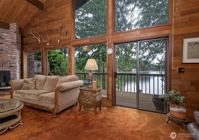 Photo 4 of Single family home for sale at 910 E St Andrews Dr, Shelton, WA 98584 | MLS# NWM2556666 | Listing updated on 2026-09-30