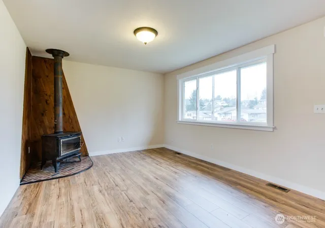 Photo 2 of Single family home for sale at 5701 S Mullen St, Tacoma, WA 98409 | MLS# NWM2556676 | Listing updated on 2026-09-24