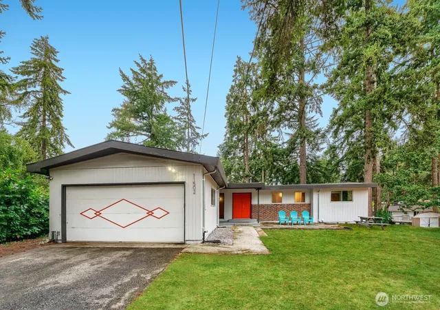 Photo 2 of Single family home for sale at 11502 93rd Avenue Sw, Lakewood, WA 98498 | MLS# NWM2556683 | Listing updated on 2026-09-23