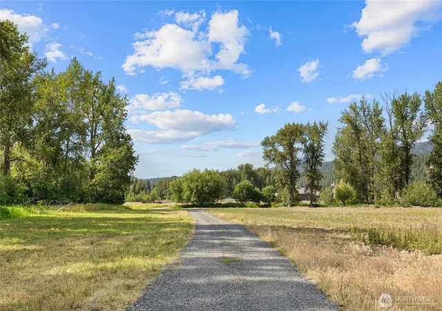 Photo 2 of Single family home for sale at 691 Quail Dr, Cle Elum, WA 98922 | MLS# NWM2556689 | Listing updated on 2026-09-20
