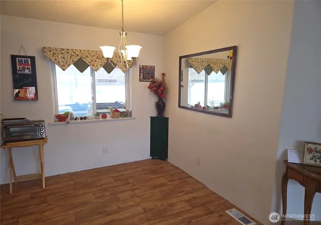 Photo 4 of Manufactured home for sale at 412 Quail Ln, Longview, WA 98632 | MLS# NWM2556701 | Listing updated on 2026-09-22