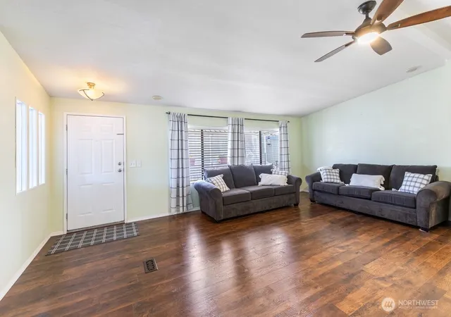 Photo 4 of Manufactured home for sale at 1111 Archwood Dr SW #281, Olympia, WA 98502 | MLS# NWM2556719 | Listing updated on 2026-09-22