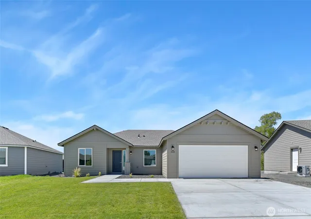 Photo 1 of Single family home for sale at 308 N Sandy Loop, Moses Lake, WA 98837 | MLS# NWM2556747 | Listing updated on 2026-09-22