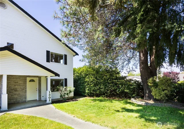 Photo 2 of Multi family home for sale at 1301 1305 Mitchell Ave, Blaine, WA 98230 | MLS# NWM2556763 | Listing updated on 2026-09-22