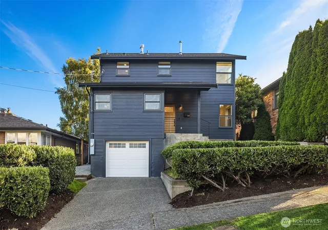 Photo 1 of Single family home for sale at 2615 W Crockett St, Seattle, WA 98199 | MLS# NWM2556779 | Listing updated on 2026-09-30