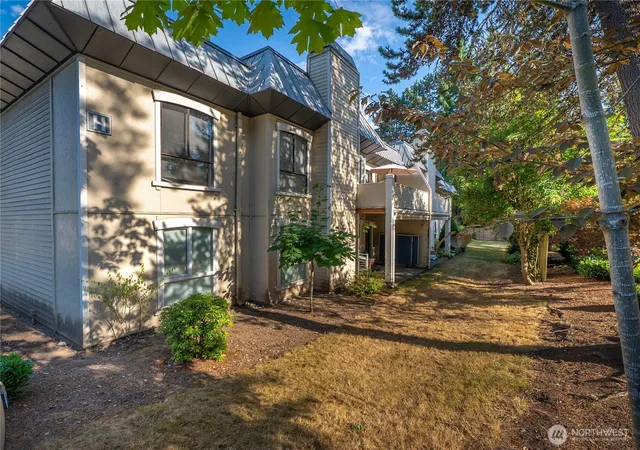 Photo 3 of Condo for sale at 10221 Ne 16th Street #H7, Bellevue, WA 98004 | MLS# NWM2556790 | Listing updated on 2026-09-22
