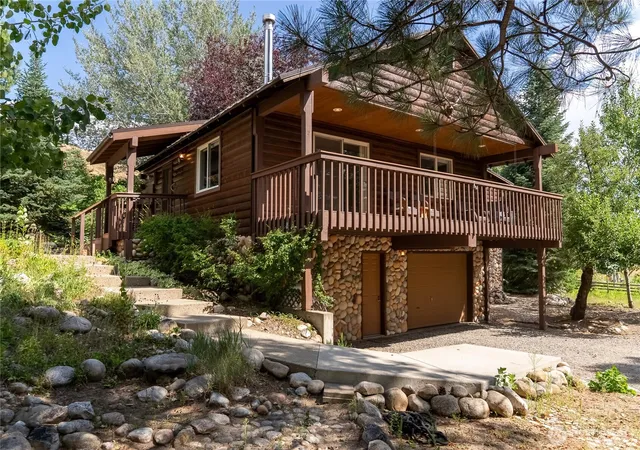 Photo 1 of Sale Pending at 14 Apple Way N, Winthrop, WA 98862 | MLS# NWM2556802 | Listing updated on 2026-10-16