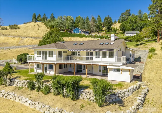 Photo 2 of Single family home for sale at 3035 Lakeshore Dr, Manson, WA 98831 | MLS# NWM2556823 | Listing updated on 2026-09-29