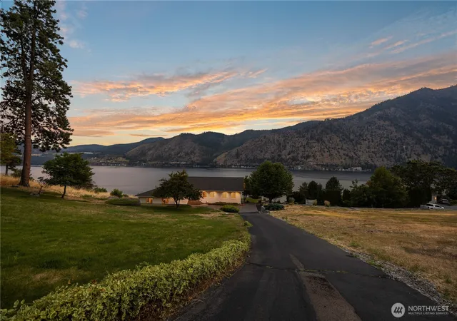 Photo 3 of Single family home for sale at 3035 Lakeshore Dr, Manson, WA 98831 | MLS# NWM2556823 | Listing updated on 2026-09-29