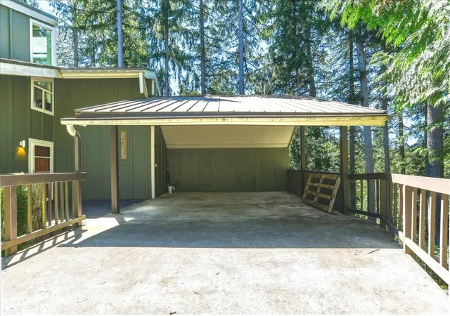 Photo 3 of Single family home for sale at 2425 Archwood Dr, Longview, WA 98632 | MLS# NWM2556828 | Listing updated on 2026-09-22