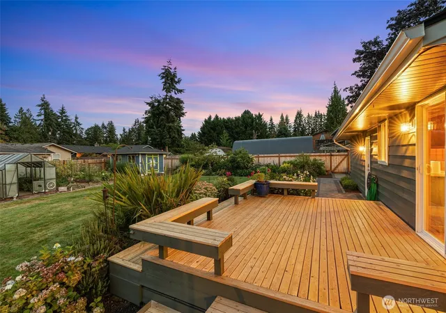 Photo 3 of Single family home for sale at 10501 25th Dr Se, Everett, WA 98208 | MLS# NWM2556830 | Listing updated on 2026-09-30