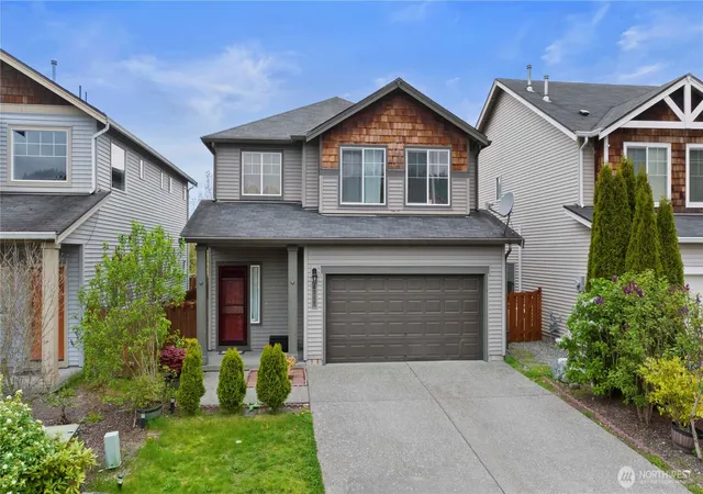 Photo 3 of Single family home for sale at 4217 L Pl NE, Auburn, WA 98002 | MLS# NWM2556834 | Listing updated on 2026-09-22