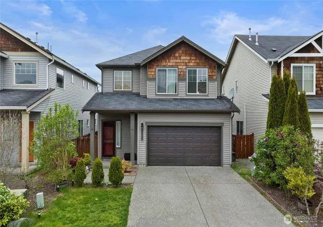 Photo 4 of Single family home for sale at 4217 L Pl NE, Auburn, WA 98002 | MLS# NWM2556834 | Listing updated on 2026-09-22