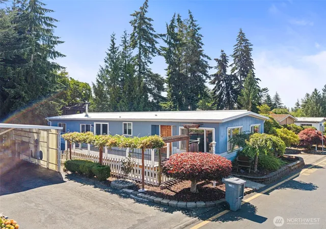Photo 2 of Manufactured home for sale at 3832 164th Street Sw #19, Lynnwood, WA 98087 | MLS# NWM2556858 | Listing updated on 2026-09-22
