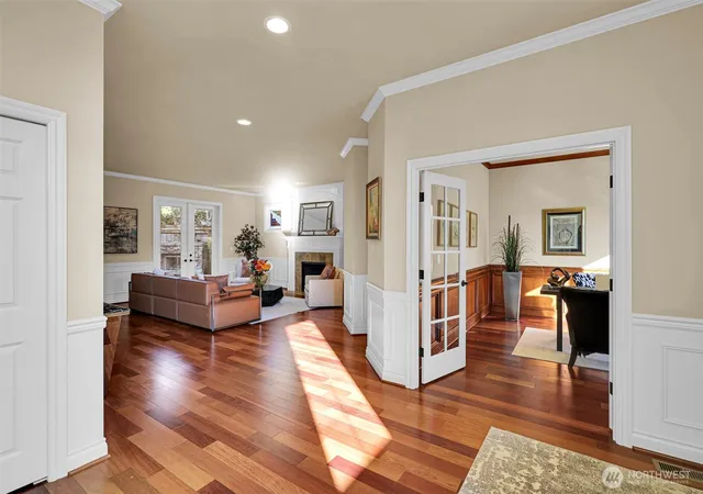 Photo 3 of Single family home for sale at 4563 162nd Lane Se, Bellevue, WA 98006 | MLS# NWM2556877 | Listing updated on 2026-10-02