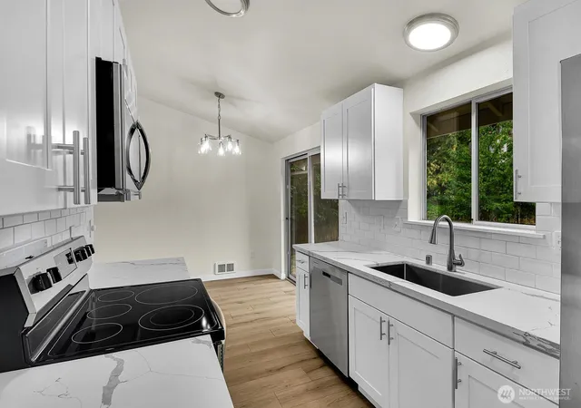Photo 4 of Sale Pending at 12408 82nd Avenue E, Puyallup, WA 98373 | MLS# NWM2556884 | Listing updated on 2026-09-30