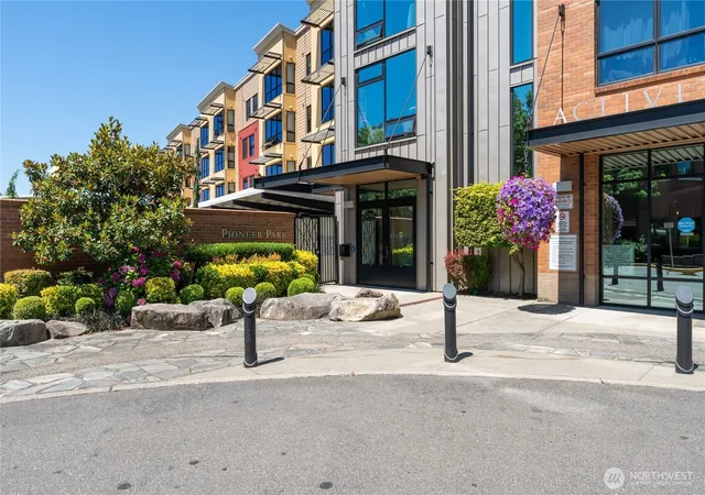 Photo 1 of Sale Pending at 210 W Pioneer #210, Puyallup, WA 98371 | MLS# NWM2556907 | Listing updated on 2026-09-20