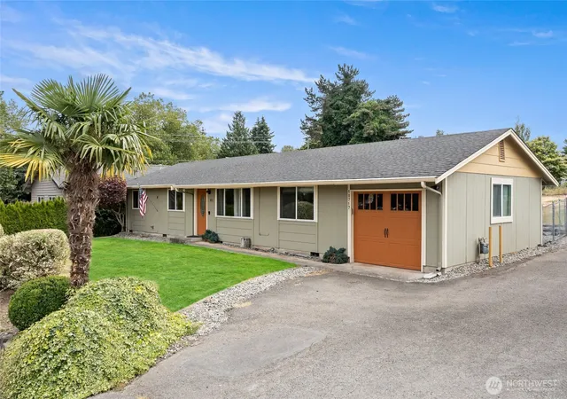 Photo 1 of Single family home for sale at 10717 Se 211th Street, Kent, WA 98031 | MLS# NWM2556913 | Listing updated on 2026-09-23