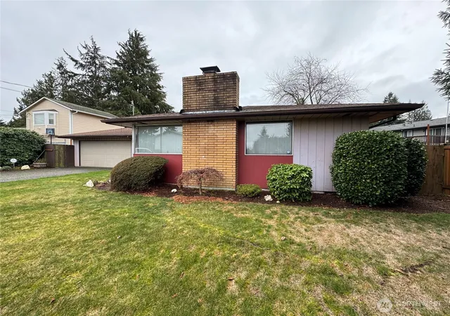 Photo 2 of Single family home for sale at 8930 7th Avenue Se, Everett, WA 98208 | MLS# NWM2556914 | Listing updated on 2026-09-22
