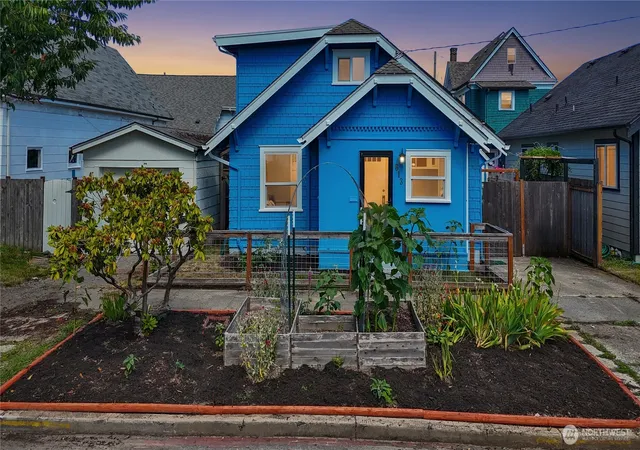 Photo 3 of Single family home for sale at 613 N Prospect St, Tacoma, WA 98406 | MLS# NWM2556927 | Listing updated on 2026-09-28