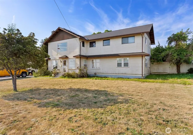 Photo 2 of Single family home for sale at 536 E Lauridsen Blvd, Port Angeles, WA 98362 | MLS# NWM2556966 | Listing updated on 2026-08-05