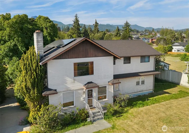 Photo 3 of Single family home for sale at 536 E Lauridsen Blvd, Port Angeles, WA 98362 | MLS# NWM2556966 | Listing updated on 2026-08-05