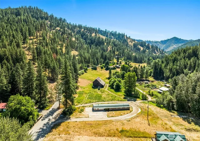 Photo 3 of Single family home for sale at 10547 Merry Cyn Rd, Leavenworth, WA 98826 | MLS# NWM2557005 | Listing updated on 2026-09-22