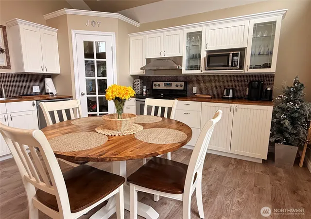 Photo 4 of Single family home for sale at 206 Wishkah St, Ocean Shores, WA 98569 | MLS# NWM2557022 | Listing updated on 2026-09-22