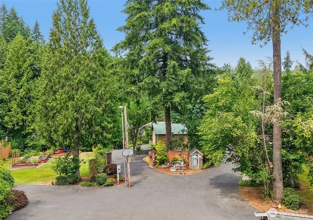 Photo 4 of Single family home for sale at 720 Ostrander Rd, Kelso, WA 98626 | MLS# NWM2557025 | Listing updated on 2026-09-22