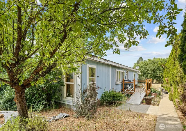 Photo 1 of Sale Pending at 522 Madison Ave, South Cle Elum, WA 98943 | MLS# NWM2557029 | Listing updated on 2026-09-25