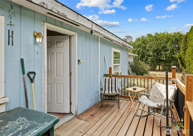 Photo 2 of Sale Pending at 522 Madison Ave, South Cle Elum, WA 98943 | MLS# NWM2557029 | Listing updated on 2026-09-25