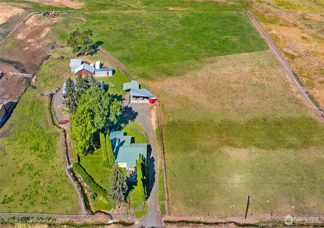 Photo 3 of Sale Pending at 341 Schnebly Rd, Ellensburg, WA 98926 | MLS# NWM2557046 | Listing updated on 2026-09-25
