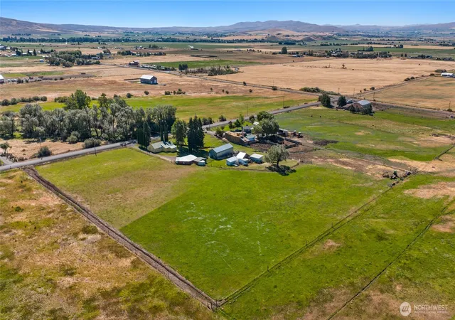 Photo 3 of Sale Pending at 341 Schnebly Rd, Ellensburg, WA 98926 | MLS# NWM2557046 | Listing updated on 2026-09-25