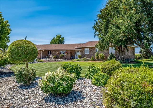 Photo 4 of Single family home for sale at 13461 W Highway 28, Quincy, WA 98848 | MLS# NWM2557065 | Listing updated on 2026-09-22