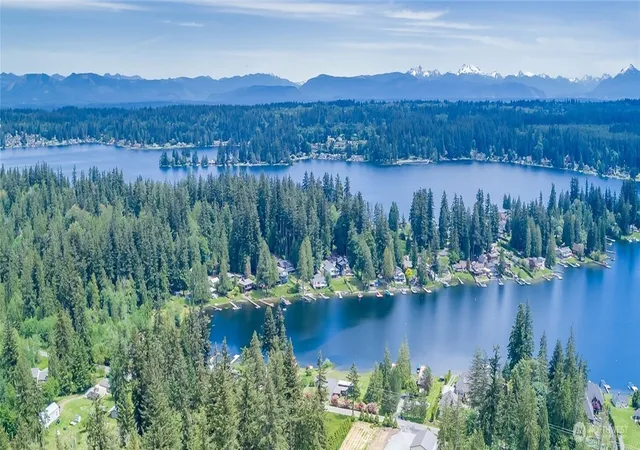 Photo 2 of Manufactured home for sale at 1911 147th Street Nw, Marysville, WA 98271 | MLS# NWM2557082 | Listing updated on 2026-10-19