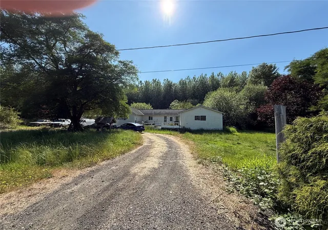 Photo 3 of Single family home for sale at 664 State Route 409, Cathlamet, WA 98612 | MLS# NWM2557088 | Listing updated on 2026-09-23