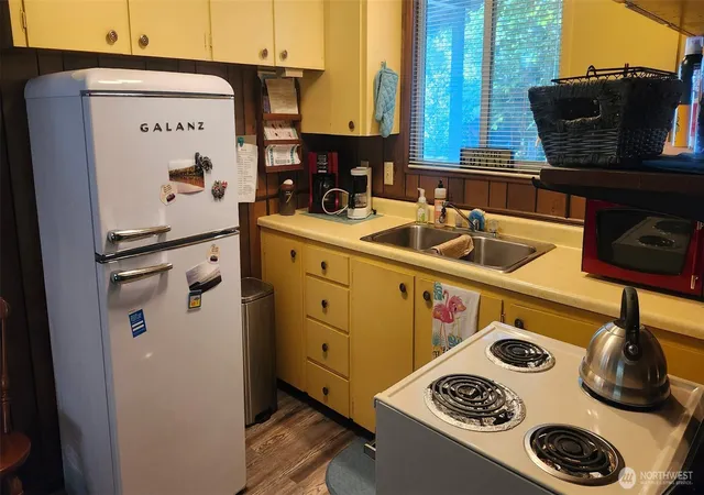 Photo 3 of Single family home for sale at 2549 Williwaw Ln, Ocean Shores, WA 98569 | MLS# NWM2557106 | Listing updated on 2026-09-22
